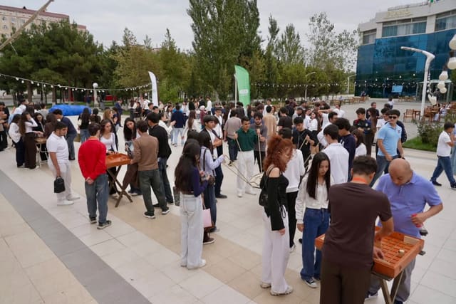 Sumqayıt şəhər Heydər Əliyev Parkında Azərbaycan Respublikasının Gənclər və İdman Nazirliyinin… — şəkil 9