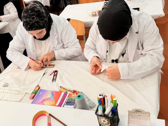 Mərkəzimizin 1 illik "Dərzi" ixtisası üzrə qrup tələbələri istehsalat təlimində — şəkil 4
